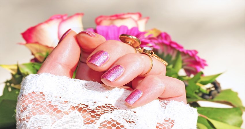 Express Manicure Service dubai